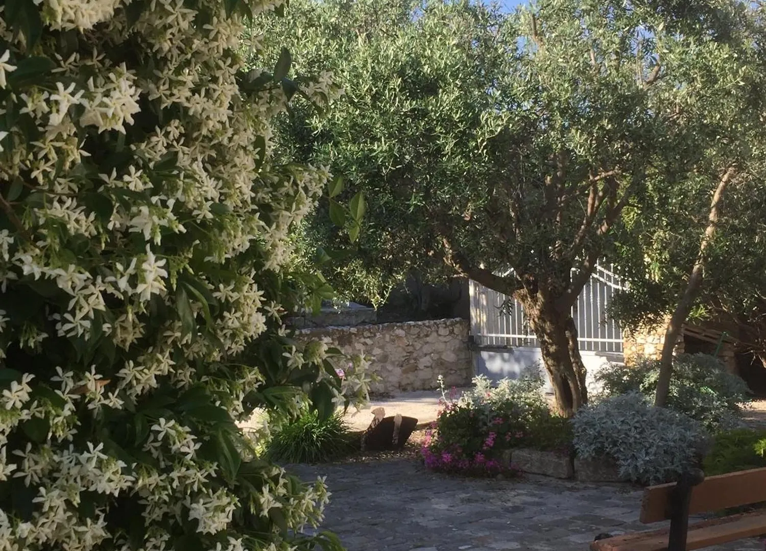 Le Clos du Jas Marseille Couette-café