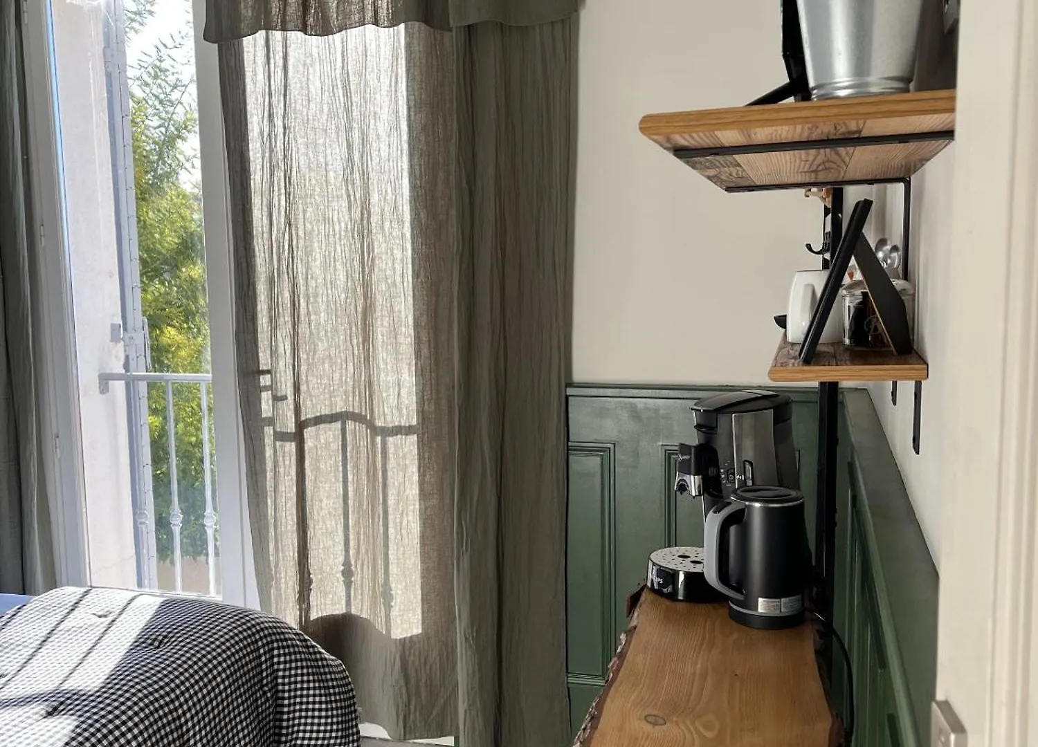 Le Clos Du Jas Bed & Breakfast Marseille France
